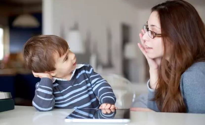 “媽媽，月亮上有沒嫦娥？”中秋節寶寶靈魂發問，媽媽的回答很贊