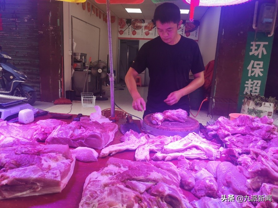 從公務(wù)員到豬肉佬，985畢業(yè)生為還200萬債務(wù)擺肉攤：10年后還賣豬肉未嘗不可，以前管理個體戶現(xiàn)在成了個體戶