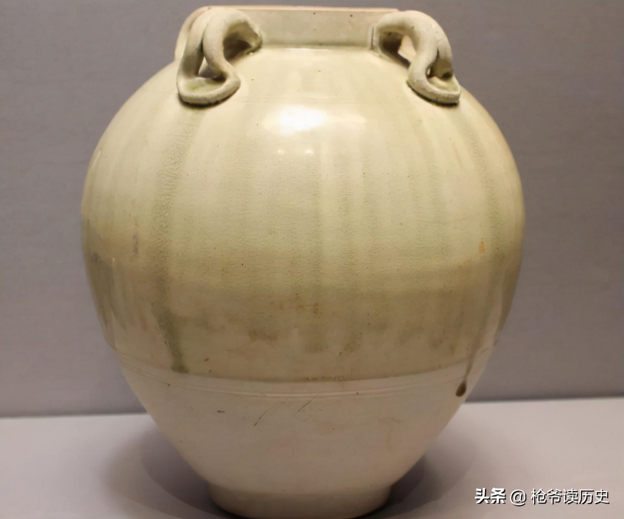 中國最早的瓷器出現在什么時代？是如何發展的？