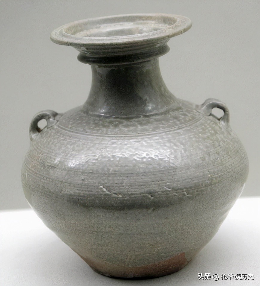 中國最早的瓷器出現在什么時代？是如何發展的？